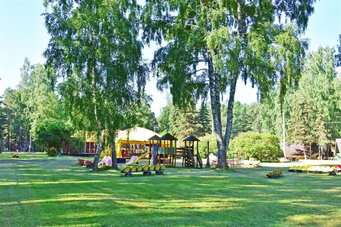 Camping Vaivari Jurmala Hotel Buitenkant foto